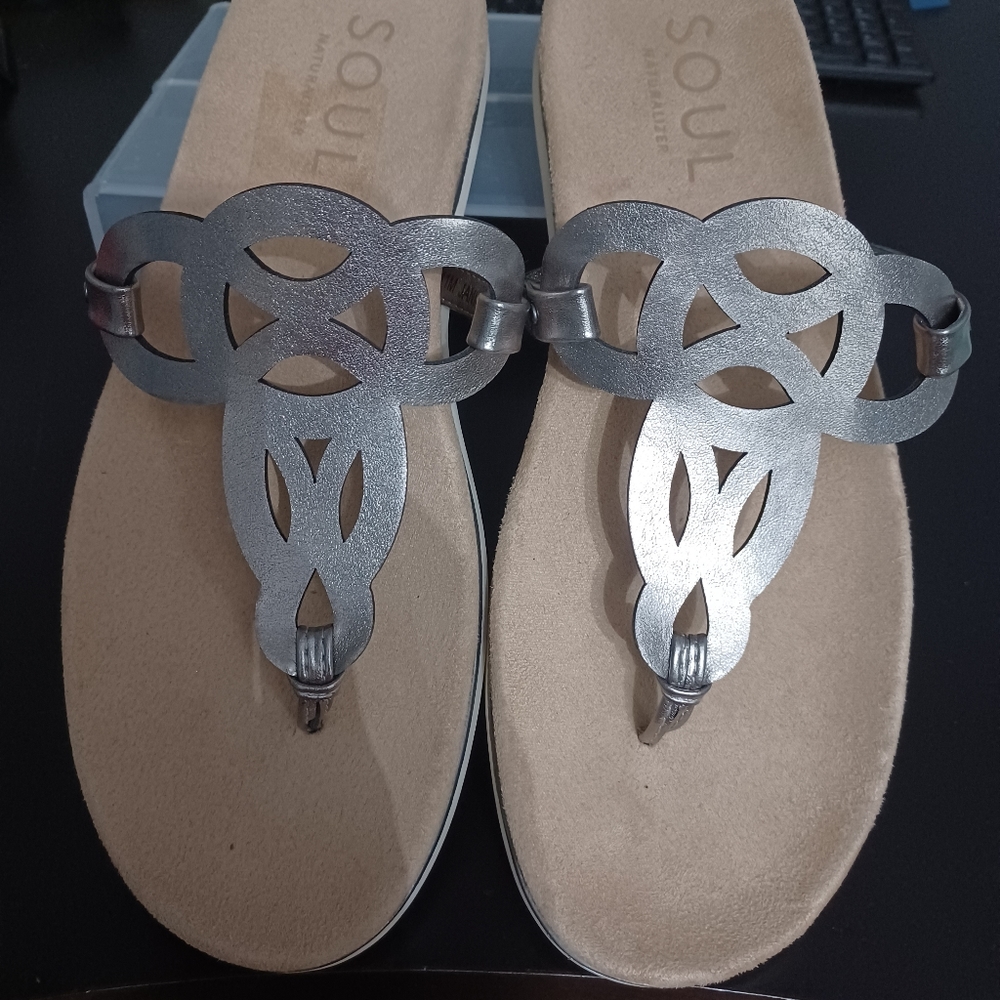 Womens Naturalizer Janice slip on sandal size 11 in Pewter